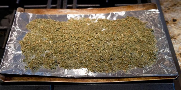 Hvad er dekarboxylering af cannabis og hvordan gør man det?
